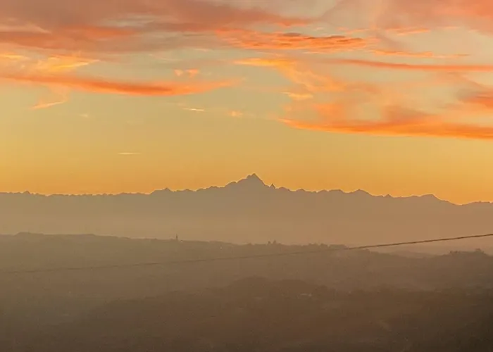 Frühstückspension Casa Branzele Trezzo Tinella